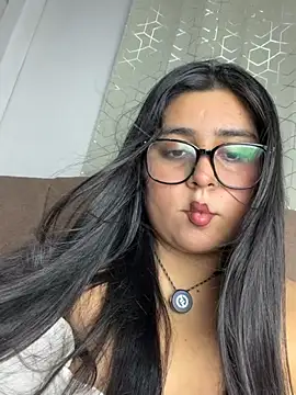 Snapshot of virginbrunette99 chatting on 28, 4, 2026 virginbrunette99 online show from 28, 4, 2026