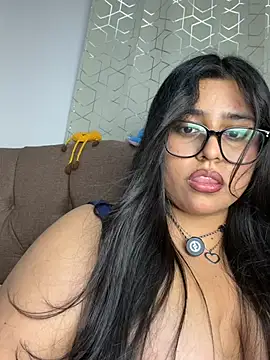 Snapshot of virginbrunette99 chatting on 21, 5, 2026 virginbrunette99 online show from 21, 5, 2026