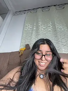 Snapshot of virginbrunette99 chatting on 22, 5, 2026 virginbrunette99 online show from 22, 5, 2026