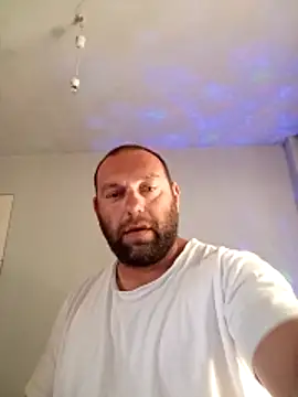 Snapshot of chris19851 chatting on 24, 5, 2026 chris19851 online show from 24, 5, 2026