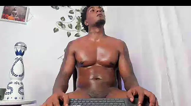 LOGAN DRAKE online show from 14, 3, 2025