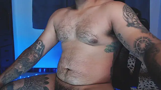 Snapshot of maxflurry_ chatting on 20, 4, 2026 maxflurry online show from 20, 4, 2026