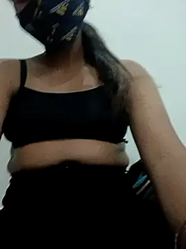 Snapshot of heena-3678 chatting on 5, 3, 2025 heena-3678 online show from 5, 3, 2025