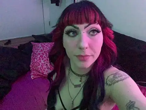 ChrryFoxx online show from 16, 4, 2026