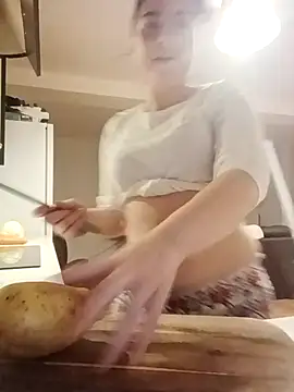 Mary-annTruestar online show from 4, 12, 2025