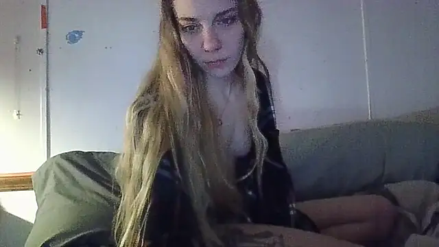 qtkayyzzxoxo online show from 17, 3, 2025