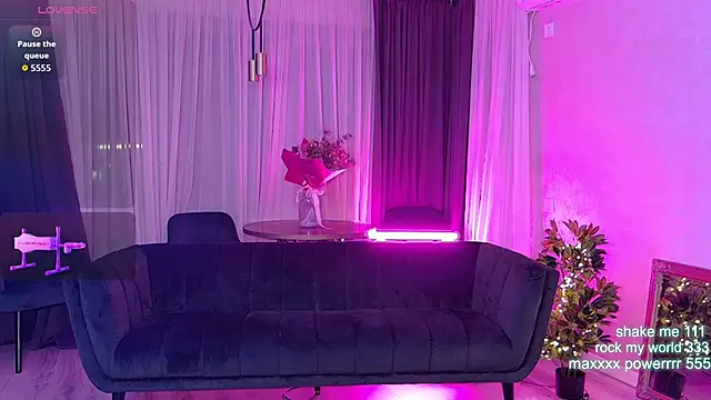 Snapshot of CutiePie69__ chatting on 3, 2, 2026 CutiePie69 online show from 3, 2, 2026