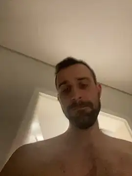 Snapshot of gryzoon chatting on 1, 12, 2025 gryzoon online show from 1, 12, 2025