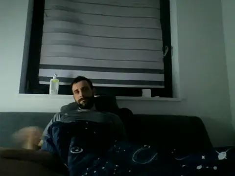 Snapshot of gryzoon chatting on 17, 12, 2025 gryzoon online show from 17, 12, 2025