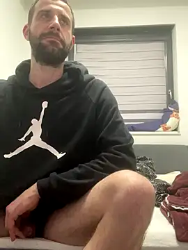 Snapshot of gryzoon chatting on 21, 12, 2025 gryzoon online show from 21, 12, 2025