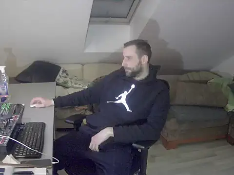 Snapshot of gryzoon chatting on 4, 2, 2026 gryzoon online show from 4, 2, 2026