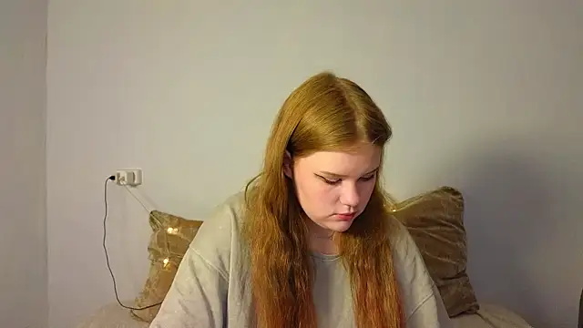 Snapshot of LaseyMoon chatting on 6, 2, 2026 LaseyMoon online show from 6, 2, 2026