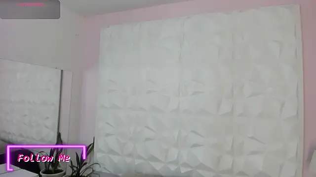 Valeriagomez  online show from 13, 1, 2026