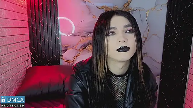 Snapshot of MaeveKuro chatting on 2, 7, 2026 MaeveKuro online show from 2, 7, 2026