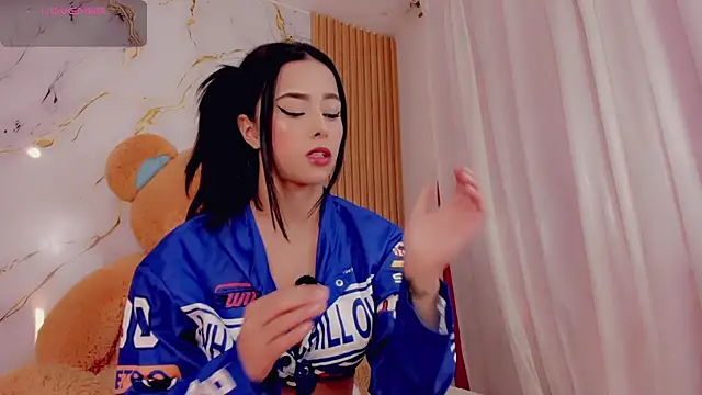 ValeriCardenas online show from 5, 2, 2026