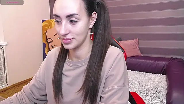 JenniferStone online show from 25, 11, 2025