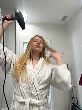 Snapshot of EvaBrooklyn chatting on 28, 2, 2025 EvaBrooklyn online show from 28, 2, 2025