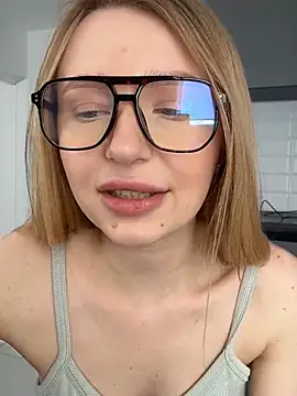 Snapshot of EvaBrooklyn chatting on 8, 3, 2025 EvaBrooklyn online show from 8, 3, 2025