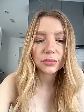 Snapshot of EvaBrooklyn chatting on 9, 3, 2025 EvaBrooklyn online show from 9, 3, 2025