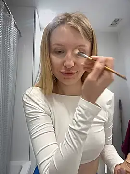 Snapshot of EvaBrooklyn chatting on 9, 3, 2025 EvaBrooklyn online show from 9, 3, 2025