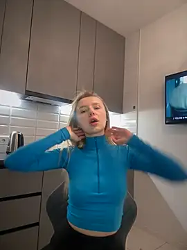 Snapshot of EvaBrooklyn chatting on 11, 3, 2025 EvaBrooklyn online show from 11, 3, 2025