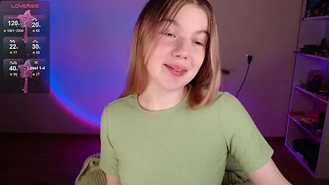 Strawberry juli online show from 11, 4, 2026