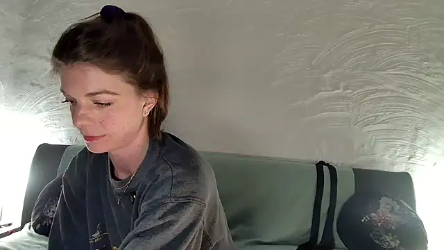 Rosemarie Blu online show from 9, 3, 2026