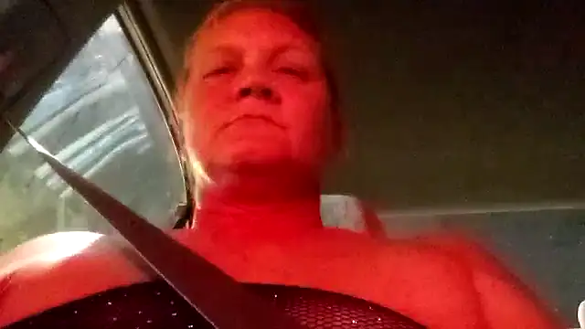 wetnwildforyou online show from 21, 9, 2025