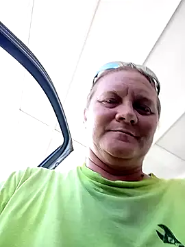 wetnwildforyou online show from 6, 10, 2025