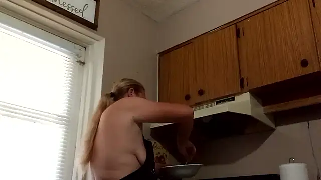 wetnwildforyou online show from 2, 11, 2025