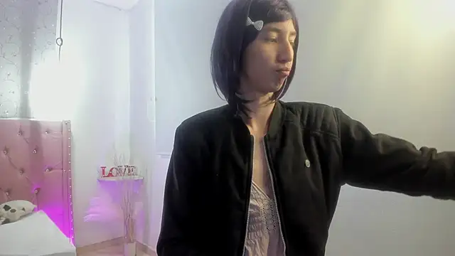 loverisu-coral online show from 9, 3, 2026