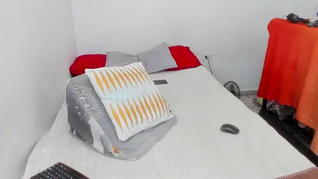 Snapshot of damian_c12 chatting on 6, 3, 2025 damian c12 online show from 6, 3, 2025