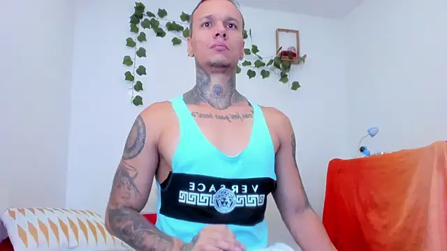 Snapshot of damian_c12 chatting on 14, 3, 2025 damian c12 online show from 14, 3, 2025