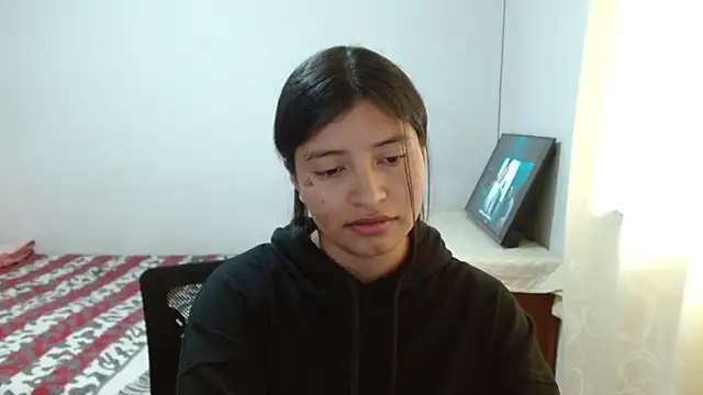 Snapshot of saralo__ chatting on 4, 4, 2026 saralo online show from 4, 4, 2026