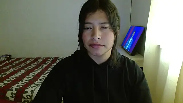 Snapshot of saralo__ chatting on 5, 4, 2026 saralo online show from 5, 4, 2026