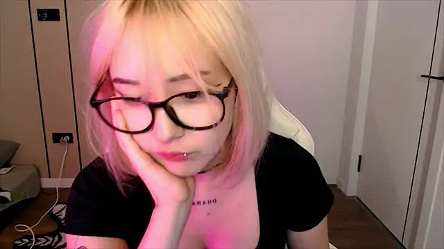 Snapshot of ka00ru_chan chatting on 21, 7, 2026 ka00ru chan online show from 21, 7, 2026