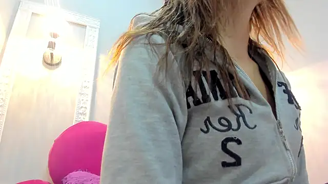 Snapshot of Bonniie_22 chatting on 18, 9, 2025 Bonniie 22 online show from 18, 9, 2025