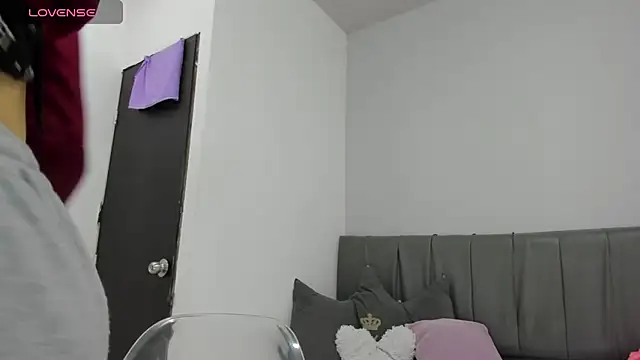 Snapshot of Bonniie_22 chatting on 11, 10, 2025 Bonniie 22 online show from 11, 10, 2025