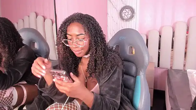 Qeen blackk online show from 21, 4, 2026