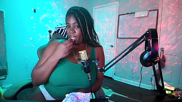 lovelyenigma365 online show from 28, 4, 2026
