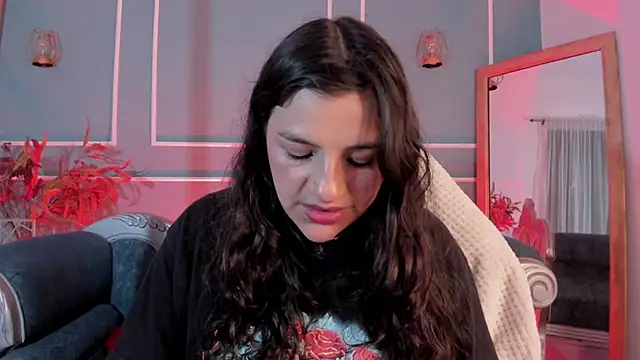 TaraTaylorr online show from 2, 11, 2025