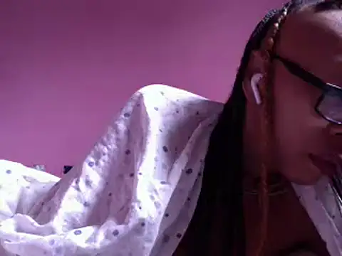 Ladyzee25 online show from 24, 2, 2026