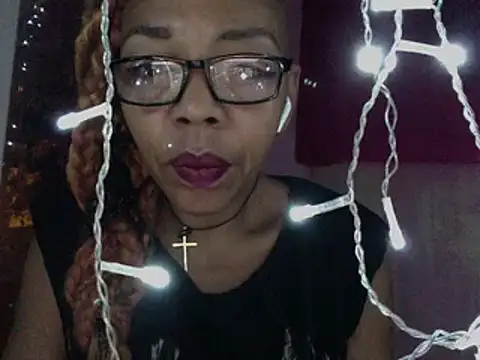 Ladyzee25 online show from 28, 3, 2026