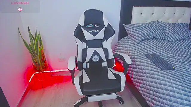 CarolinneFiotti online show from 30, 10, 2025