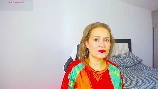 CarolinneFiotti online show from 1, 11, 2025