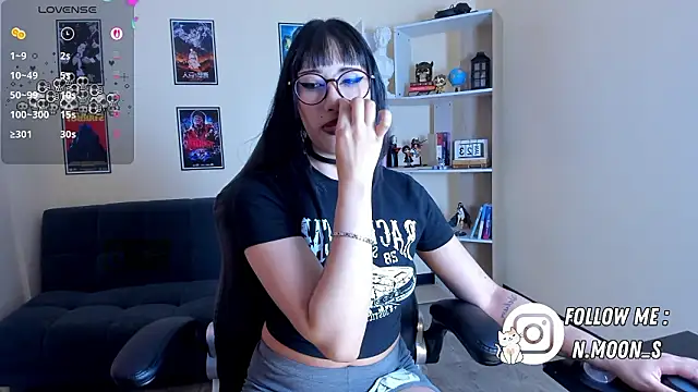 Nezuuuuu  online show from 22, 2, 2026