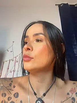 Snapshot of HotAlana_ chatting on 28, 4, 2026 HotAlana online show from 28, 4, 2026