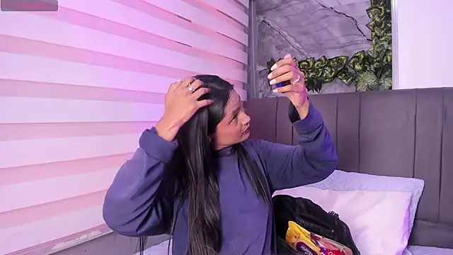 Fernanda liie  online show from 20, 11, 2025