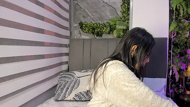 Fernanda liie  online show from 20, 12, 2025