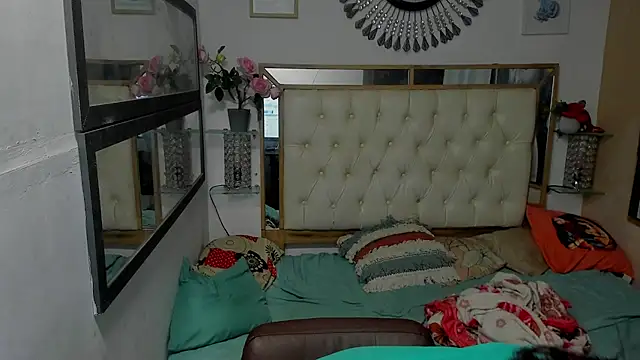 heiker  online show from 3, 12, 2025